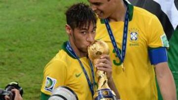 Neymar, Balón de Oro del torneo.