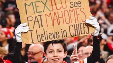 Patrick Mahomes y su detalle con un fan mexicano, le regaló uno de sus guantes