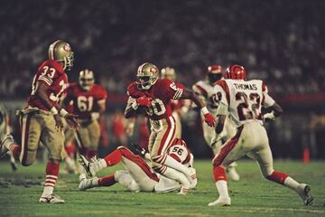 San Francisco 49ers 20-16 Cincinnati Bengals.
Sam Wyche en contra de Bill Walsh en las laterales, dos mentes brillantes del football tuvieron una cita el 22 de enero de 1989, en el Joe Robbie Stadium. El duelo estuvo marcado por una sólida actuación defensiva que dejó el marcador 3-3 en el primer medio. Para la segunda etapa del encuentro, los 49ers anotaron cuatro puntos más con la Jugada de Oro, donde Joe Montana encontró a Joe Taylor en las diagonales, dejándolo solo 34 segundos en el reloj a Boomer Esiason y los Bengals. Por sus 215 yardas y un touchdown, Jerry Rice fue nombrado MVP de aquella edición.
