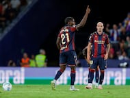 1-2. Etta Eyong celebra el primer tanto.