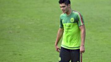 El mexicano Raúl Jiménez estaría por firmar con el West Ham United.