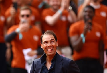 Rafa Nadal durante su emotivo homenaje en la pista Philippe-Chatrier. 