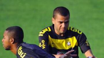 Alves: "Tuve oportunidad de ir al Madrid, pero el destino me preparó algo mejor"