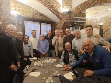 Los veteranos del Rayo rinden homenaje a ?lvarez del Villar