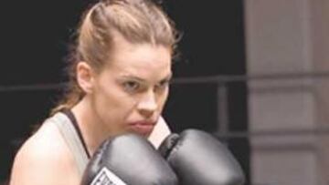 <b>A FONDO. </b>Hilary Swank se mete de lleno en el papel de una boxeadora.