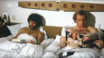 Paul Breitner y Uli Hoeness en una imagen del documental &#039;Profis - Ein Jahr Fussball mit Paul Breitner und Uli Hoeness&#039; emitida por la televisi&oacute;n p&uacute;blica alemana ZDF.