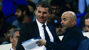 Sampaoli, junto a Robert, en el Bar&ccedil;a - Eibar. 