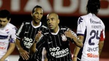 El Corinthians, a octavos y clasifica además al Cruz Azul
