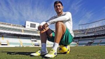 El Valencia vuelve a ceder a Carles Gil al Elche