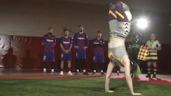 La chilena que sorprendió a Vidal y Messi con sus acrobacias