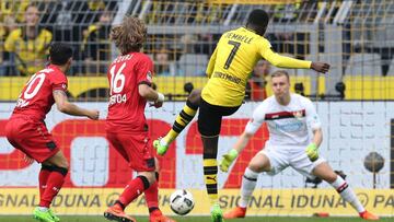 Aránguiz y Leverkusen son humillados en su visita a Dortmund