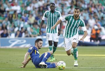 Etapa en el FC Barcelona: 2008-15
Etapa en el Real Betis: 2016