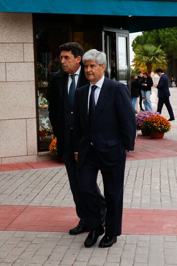 Fernando Martín, ex-presidente del Real Madrid, a su llegada al tanatorio.