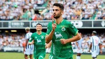 Andrés Martín celebra el único gol del partido.