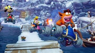 Crash Team Racing: Nitro-Fueled ha ofrecido en seis meses seis circuitos gratis, sin Pase de Temporada: sus micropagos son estéticos.