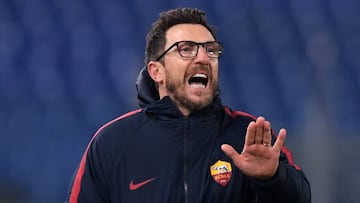 Soccer Football - Champions League - Roma vs Qarabag - Stadio Olimpico, Rome, Italy - December 5, 2017 Roma coach Eusebio Di Francesco REUTERS/Alberto Lingria