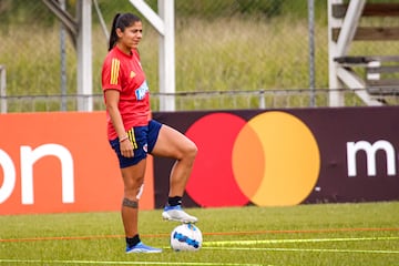 La Selección Colombia Femenina sigue preparando el partido ante Ecuador por Copa América. Las dirigidas por Nelson Abadía volvieron a los trabajos de campo.