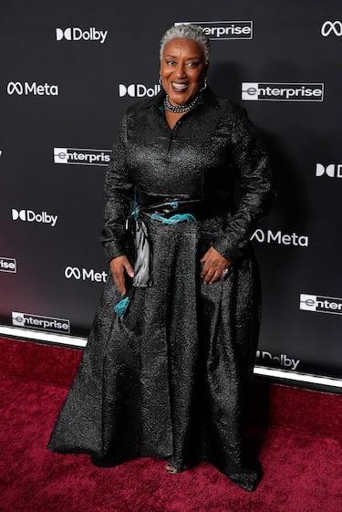 Carol Christine Hilaria Pounder posa en la alfombra roja del estreno de la película 'Avatar: Fire and Ash' en Los Ángeles.