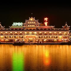 Se hunde el restaurante flotante de Hong Kong