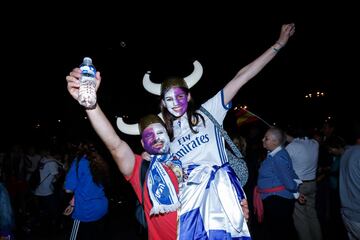  Los aficionados del Real Madrid celebraron título en La Cibeles.