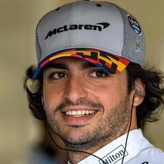Ferrari confirm Carlos Sainz as Sebastian Vettel's replacement