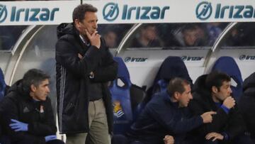 Eusebio Sacristán, sin perder detalle del partido ante el Barça.