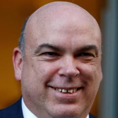 ¿Quién es Mike Lynch, el multimillonario inglés desaparecido en el crucero hundido en Sicilia?