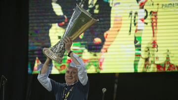 27/05/21 ALEGRIA CELEBRACION CAMPEONES EUROPA LEAGUE 2021 RUA VILLARREAL ESTADIO DE LA CERAMICA
FERNANDO ROIG PRESIDENTE