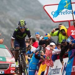 Nairo Quintana conquista los Lagos en una etapa épica