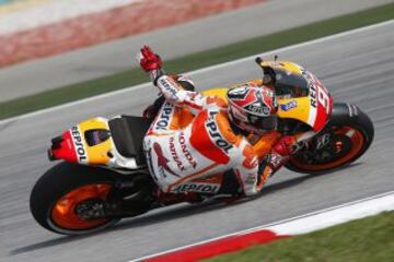GP de Malasia 2º  Tras anotarse su octava pole position de la temporada, Márquez inició la gira asiática con un nuevo podio —segunda posición—, décimo consecutivo de la temporada. El rookie terminó por detrás de su compañero de equipo, Dani Pedrosa, logrando así un nuevo doblete para el equipo Repsol Honda.