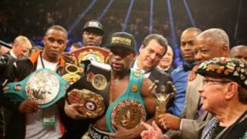 Mayweather gana a Pacquiao y sigue invicto, pero sin brillo