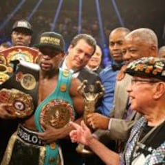 Mayweather gana a Pacquiao y sigue invicto, pero sin brillo