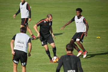 Corinthians ya se adapta a la altura de Bogotá