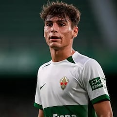 El Elche retiene a su perla: Rodrigo Mendoza, renovado