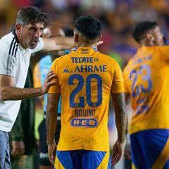 Aquino califica de injustos los abucheos hacia Paunovic