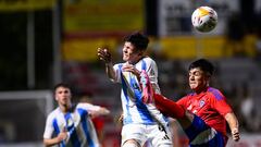 Argentina le da un golpe a la Roja