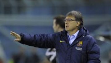 Gerardo &quot;Tata&quot; Martino, gesticula en el partido ante el Celta. 