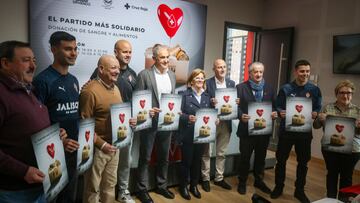 14-12-23. MAREO, GIJÓN. PRESENTACIÓN DE LA CAMPAÑA 'EL PARTIDO MÁS SOLIDARIO' QUE EL SPORTING PROMUEVE PARA LA DONACIÓN DE SANGRE Y ALIMENTOS.