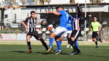 El líder Mar Menor no pasó del empate sin goles en Cartagena.