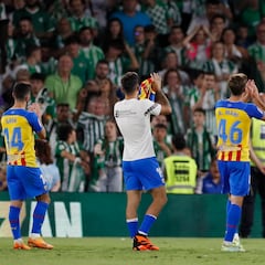Aprobados y suspensos del Valencia: Diego López salva al Valencia