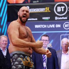 What is Tyson Fury’s boxing record?