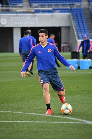 La Selección Colombia realizó el reconocimiento del Nissan Stadium, escenario en el que enfrentará a Japón este viernes a partir de las 5:20 a.m. (hora colombiana).