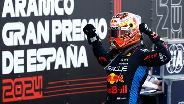 Formula One F1 - Spanish Grand Prix - Circuit de Barcelona-Catalunya, Barcelona, Spain - June 23, 2024 Red Bull's Max Verstappen celebrate after winning the Spanish Grand Prix REUTERS/Albert Gea