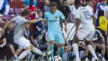 Neymar ilumina al Barça con Obama en la tribuna
