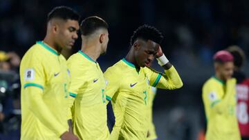 Soccer Football - World Cup - South American Qualifiers - Uruguay v Brazil - Estadio Centenario, Montevideo, Uruguay - October 17, 2023 Brazil's Vinicius Junior and teammates look dejected after the match REUTERS/Andres Cuenca