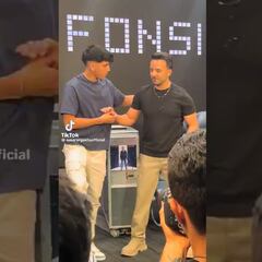 Kevin Álvarez provoca que Luis Fonsi le de un balonazo a un reportero