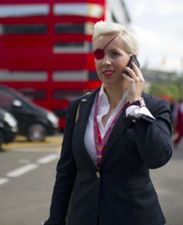 (12/05/2013) María de Villota en el paddock del circuito de Montmeló en el GP de España.