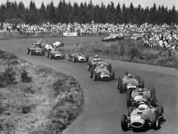 El 'Infierno Verde', as赤 lo llam車 Jackie Stewart, en verdad Nordschleife es uno de los circuitos m芍s peligrosos en los que la F1 haya corrido en toda su historia, la variante que uso la m芍xima categor赤a contaba con 160 curvas y una longitud de 22.8 km. En este circuito han perdido la vida decenas de pilotos, a su vez ha sido testigo de algunos de los accidentes m芍s fuertes de la historia del automovilismo. En cuanto a F1 el que m芍s se recuerda es el que Nikki Lauda sufriera en 1976, mismo que lo pusiera al borde de la muerte y que le costara perder el campeonato de tal a?o.