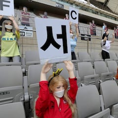 El Seúl FC, multado por llenar sus gradas de muñecas sexuales