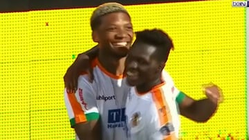 Junior Fernandes selló el 5-0 de su equipo con este cabezazo